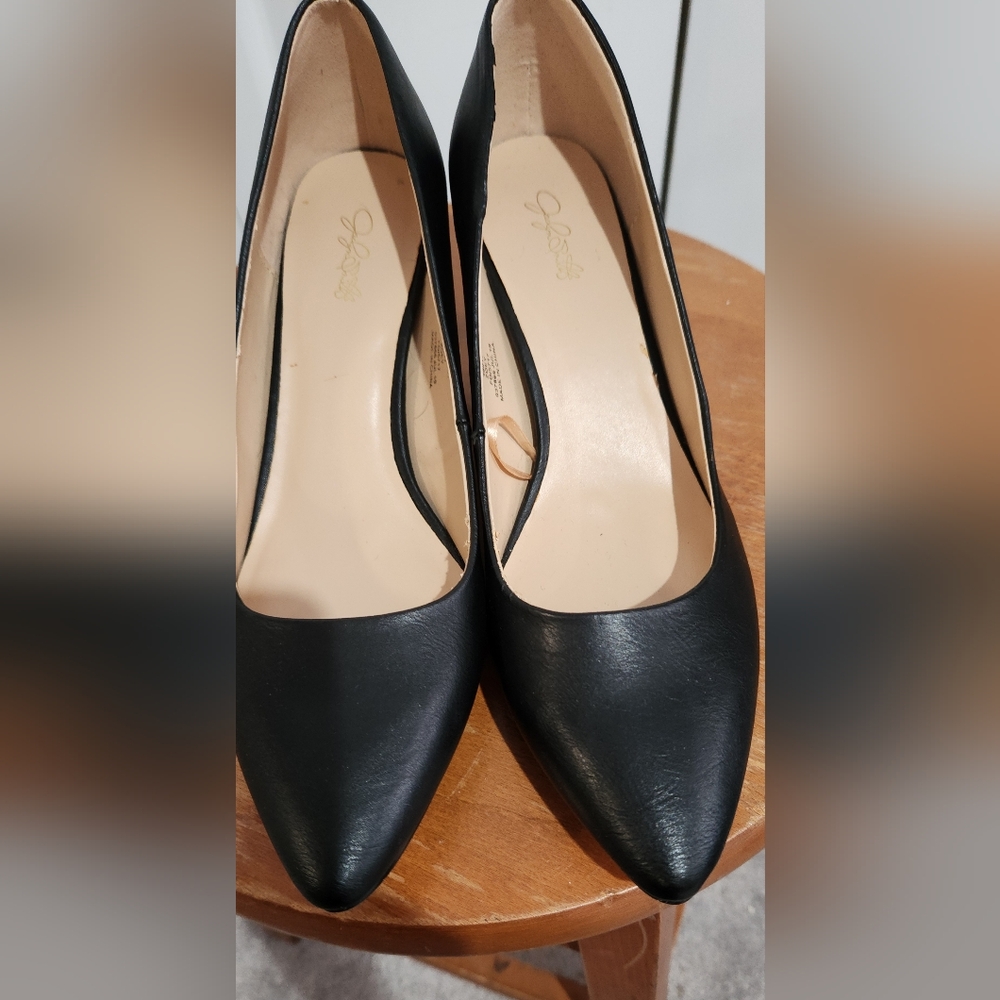 Jaclynn Smith shoes